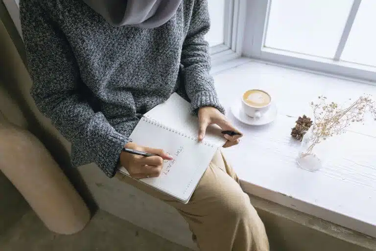 Les routines d’écriture de 4 auteurs et autrices célèbres