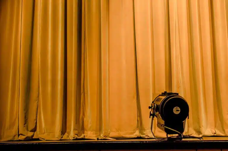 6 conseils pour créer du suspense dans un roman