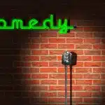 L’humour en littérature : Quand les auteurs utilisent le rire pour critiquer la société